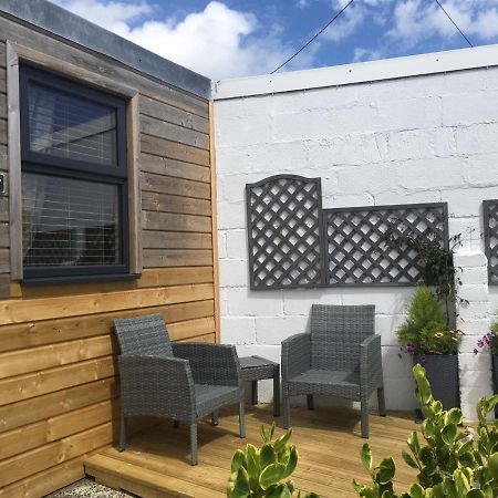 1-Bedroom Chalet With Parking On Site Looe Bagian luar foto