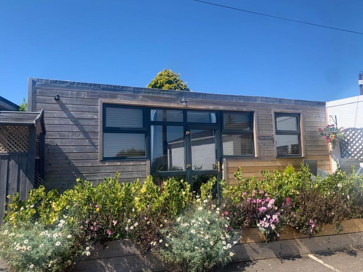 1-Bedroom Chalet With Parking On Site Looe Bagian luar foto